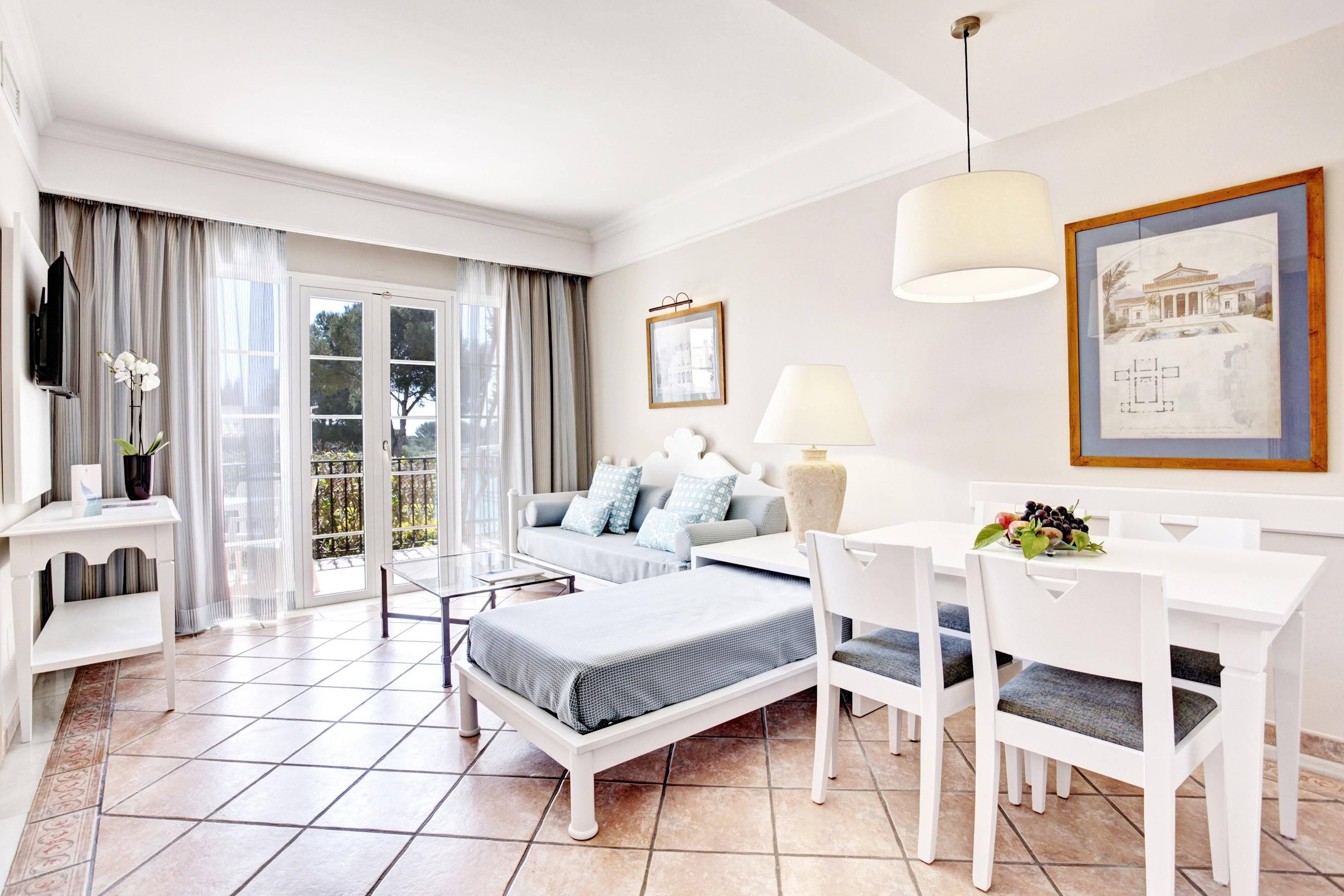 Grupotel Playa Club Son Xoriguer Bagian luar foto