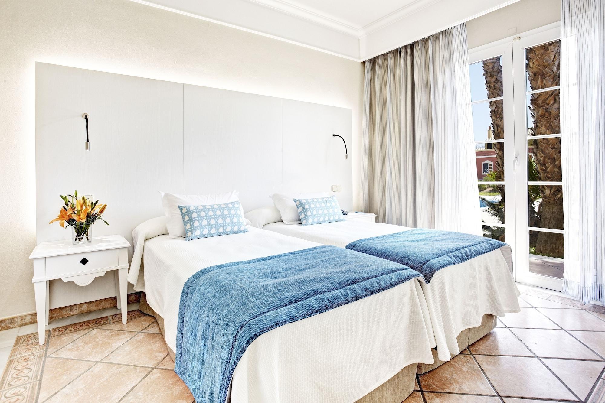 Grupotel Playa Club Son Xoriguer Bagian luar foto