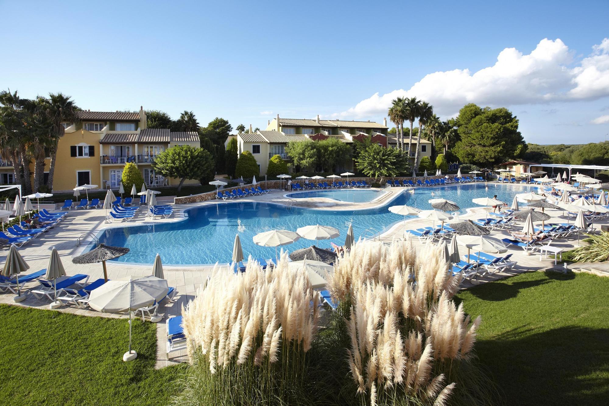 Grupotel Playa Club Son Xoriguer Bagian luar foto