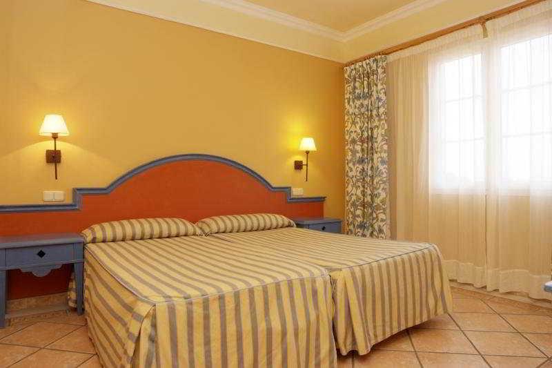 Grupotel Playa Club Son Xoriguer Ruang foto