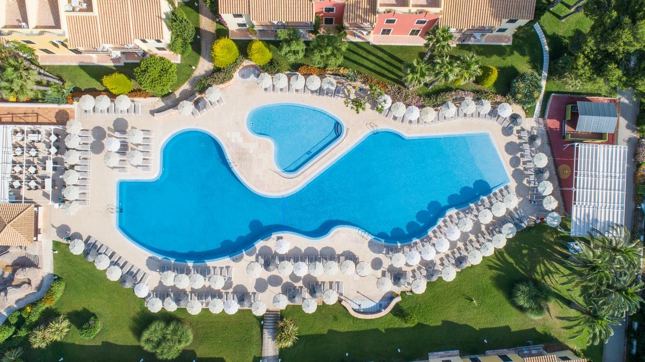 Grupotel Playa Club Son Xoriguer Bagian luar foto