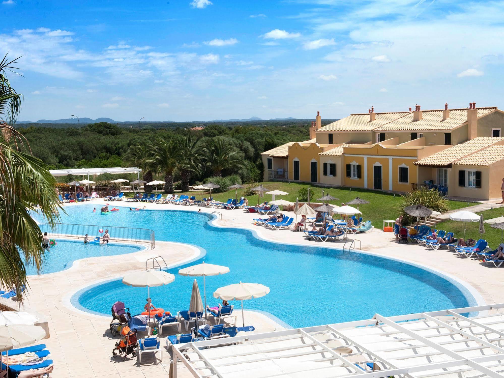 Grupotel Playa Club Son Xoriguer Bagian luar foto