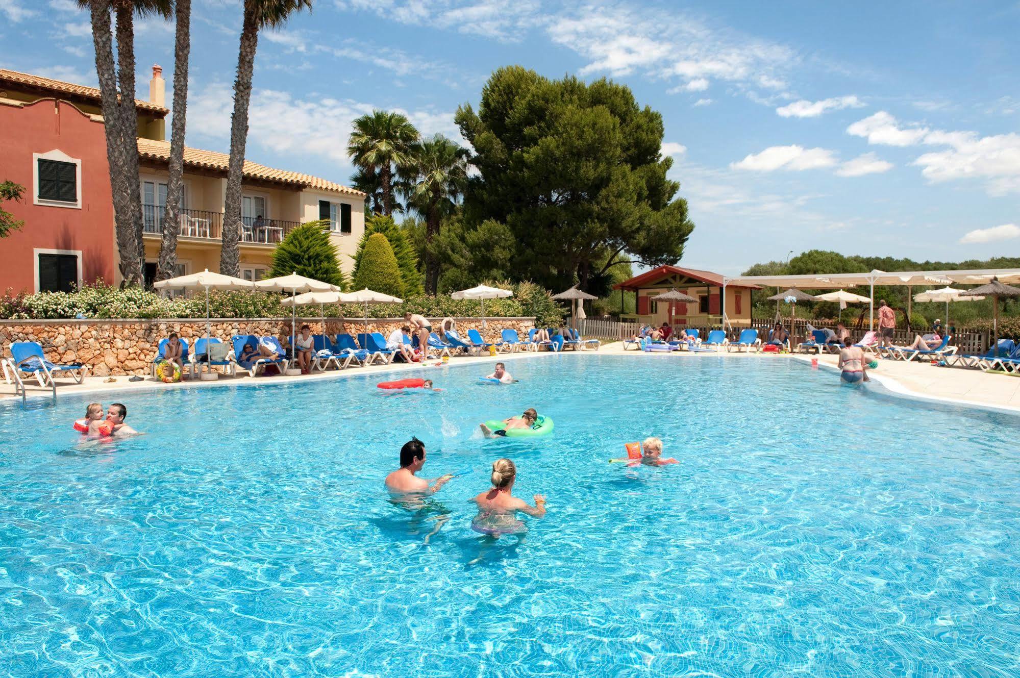 Grupotel Playa Club Son Xoriguer Bagian luar foto