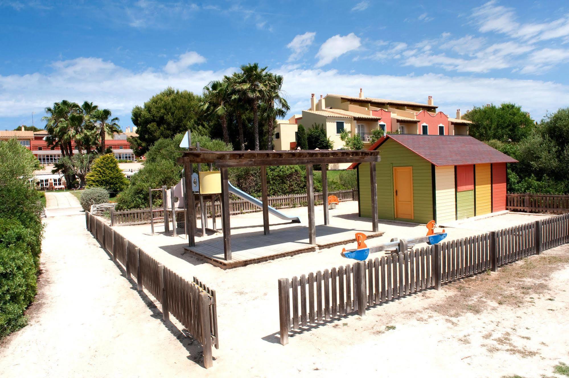 Grupotel Playa Club Son Xoriguer Bagian luar foto